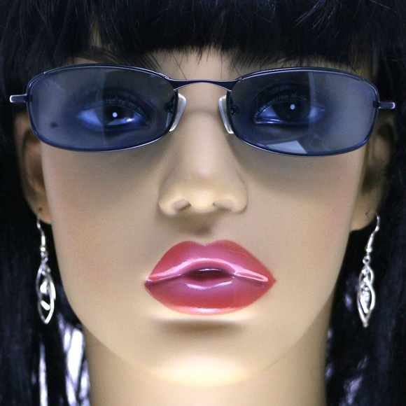 Liz Claiborne Accessories - Liz Claiborne  Black Designer Sport-Sunglasses